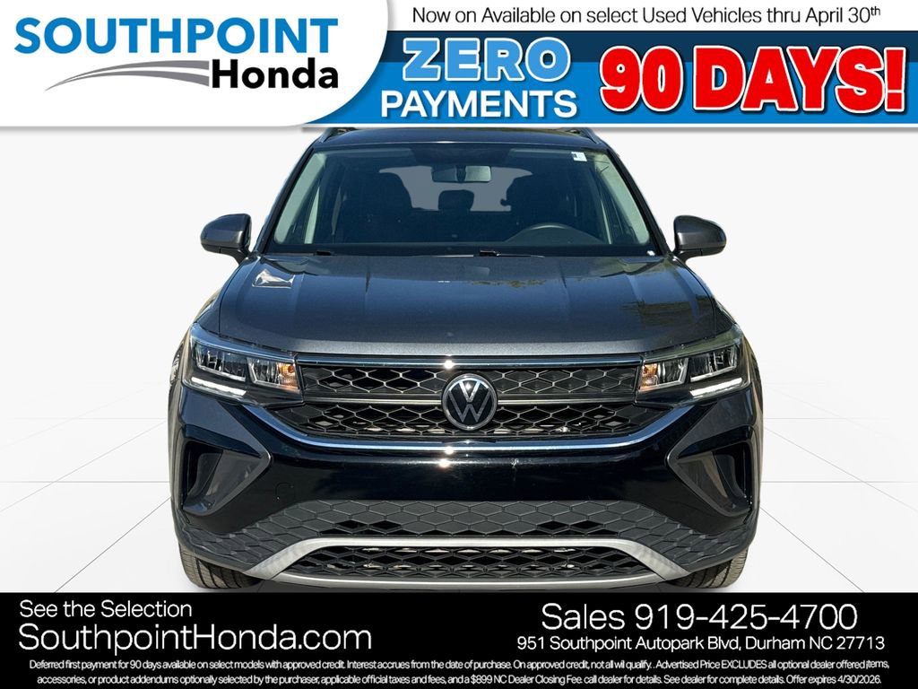 Used 2022 Volkswagen Taos SE image 2