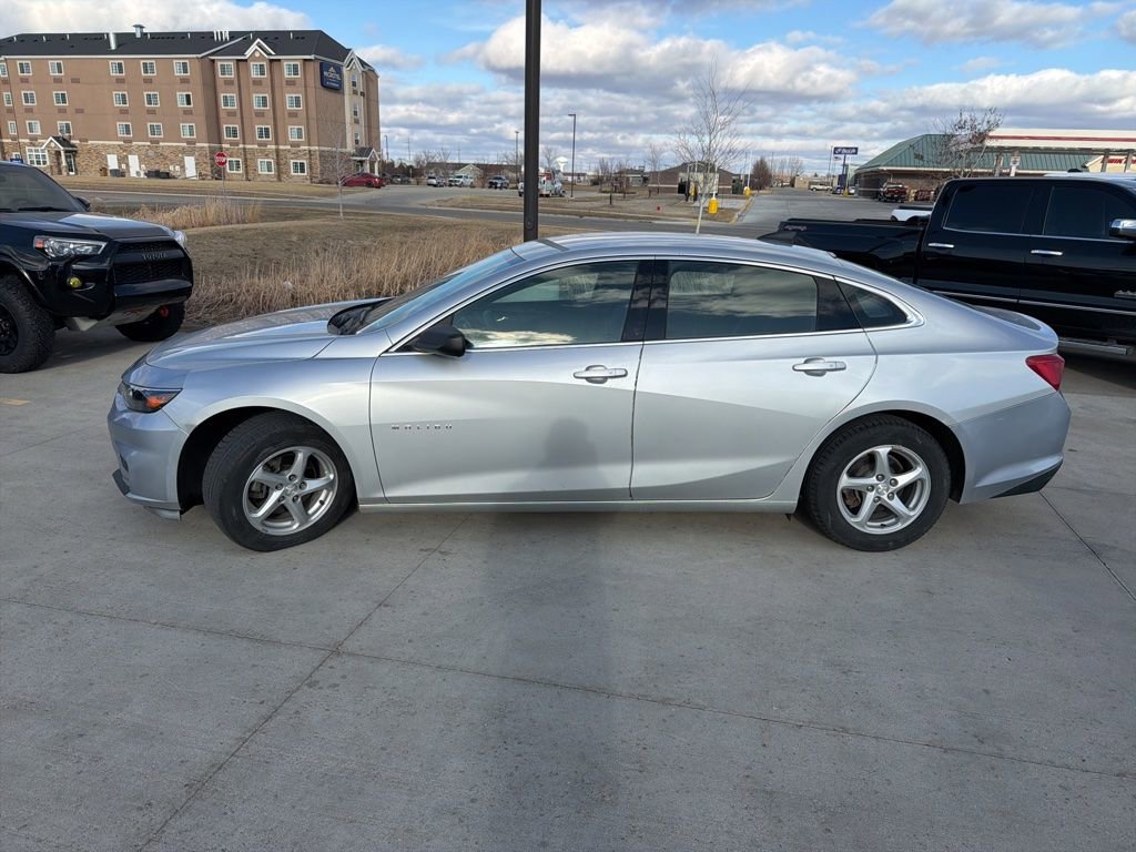 Used 2017 Chevrolet Malibu LS image 5