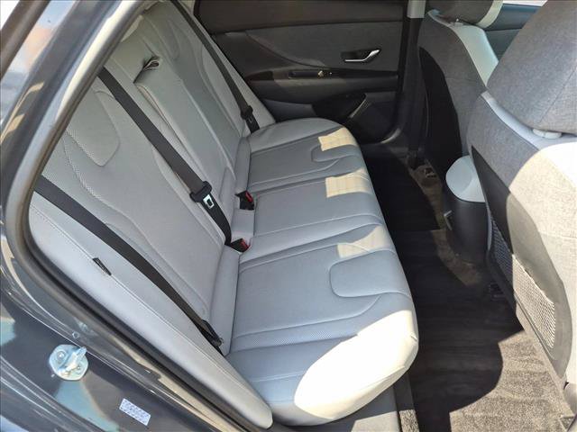 Used 2024 Hyundai Elantra Limited FWD image 23