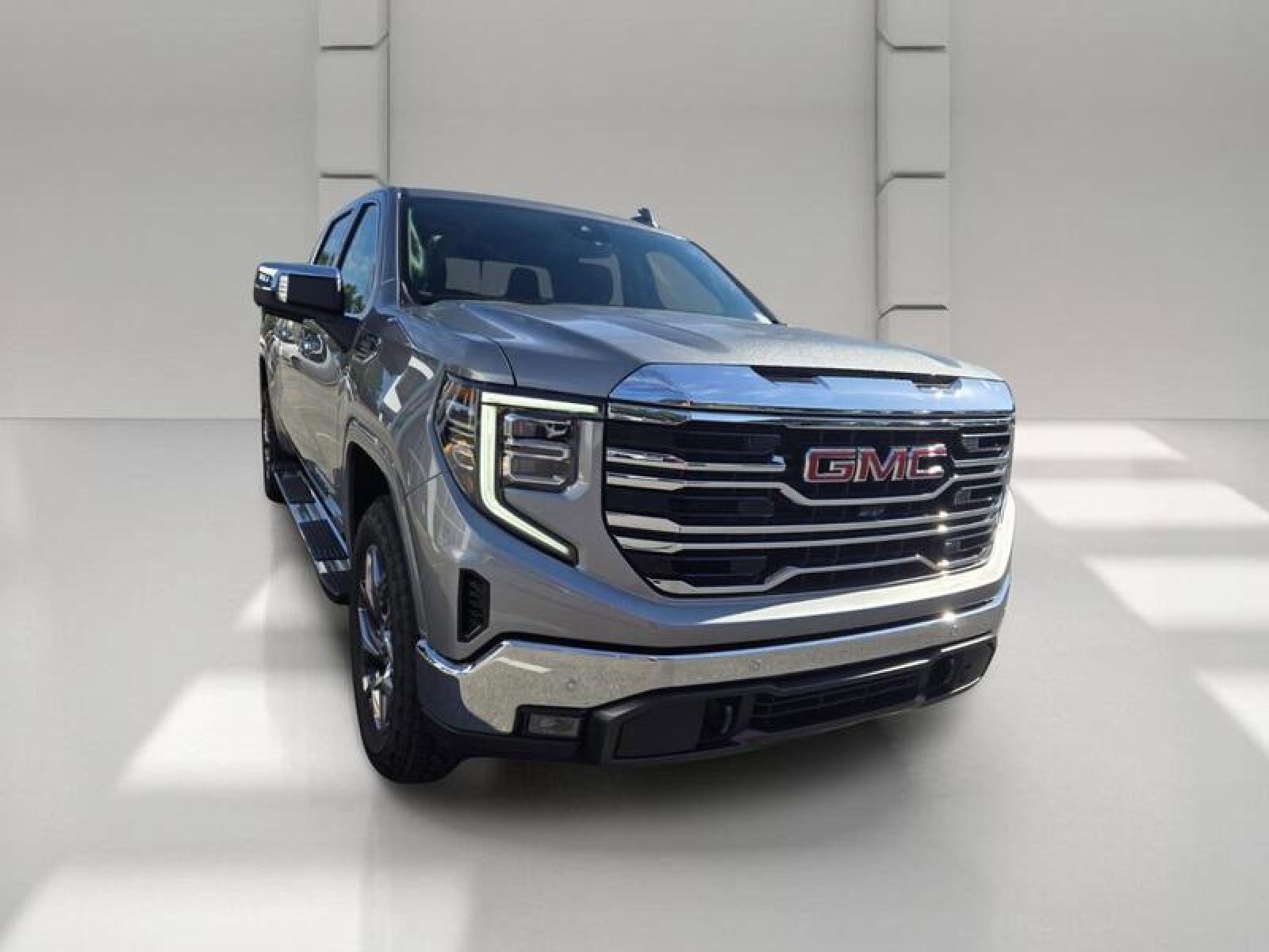 New 2026 GMC Sierra 1500 SLT w/ SLT Premium Plus Package AWD/4WD image 3