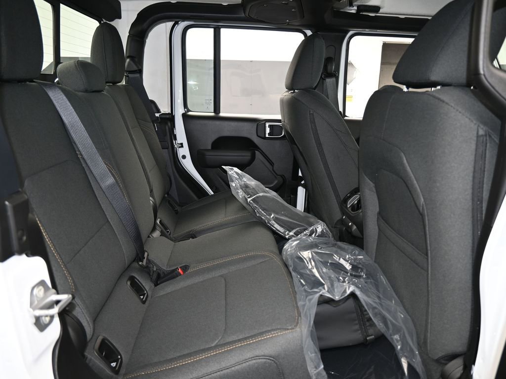 New 2026 Jeep Gladiator Sport AWD/4WD image 33
