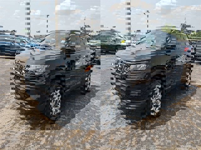 New 2025 Jeep Compass Sport image 8