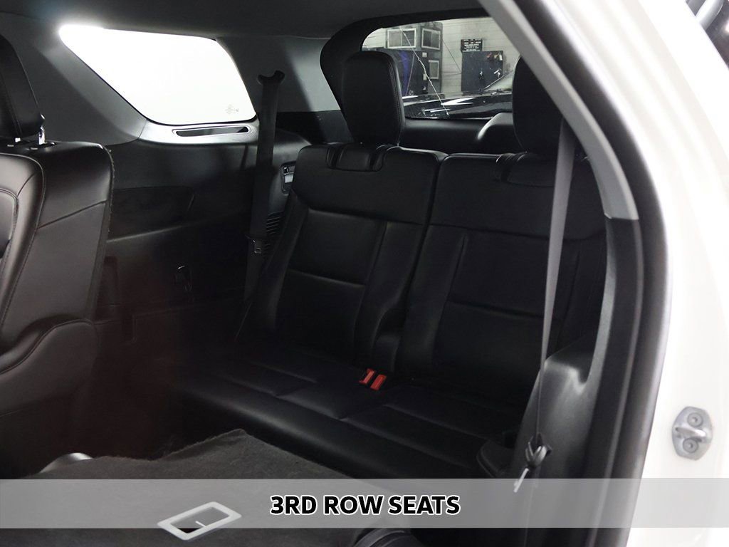 Used 2022 Ford Explorer XLT w/ Equipment Group 202A image 8