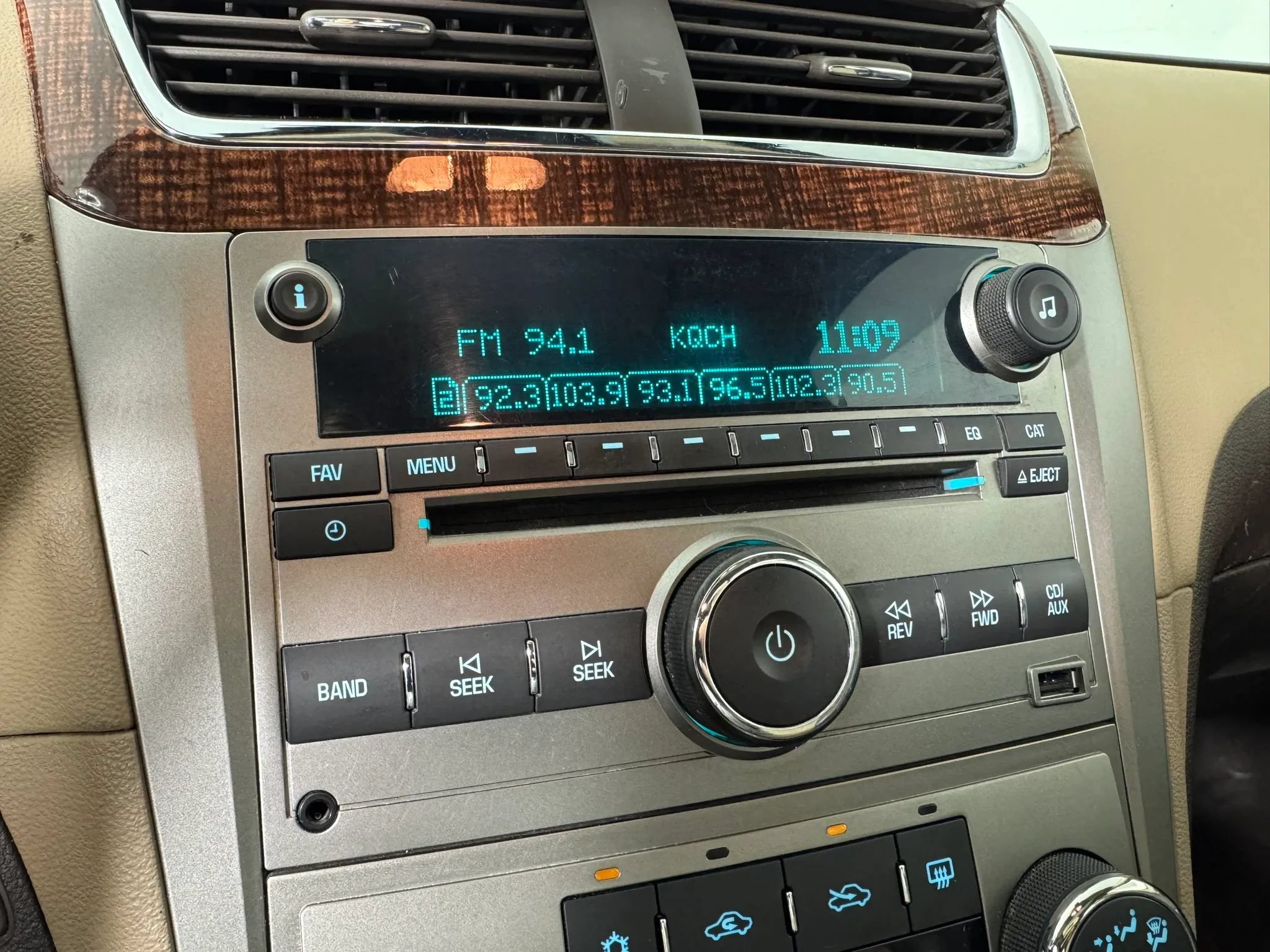 Used 2012 Chevrolet Malibu LTZ FWD image 17
