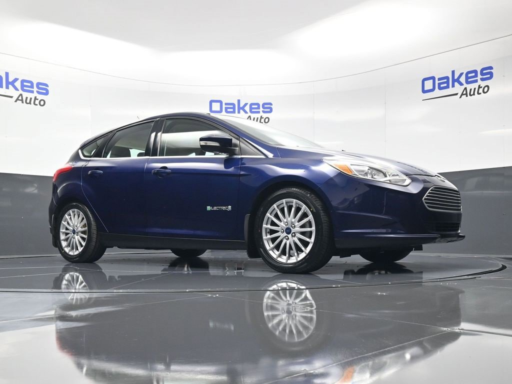 Used 2016 Ford Focus Base w/ Exterior Protection Package image 38