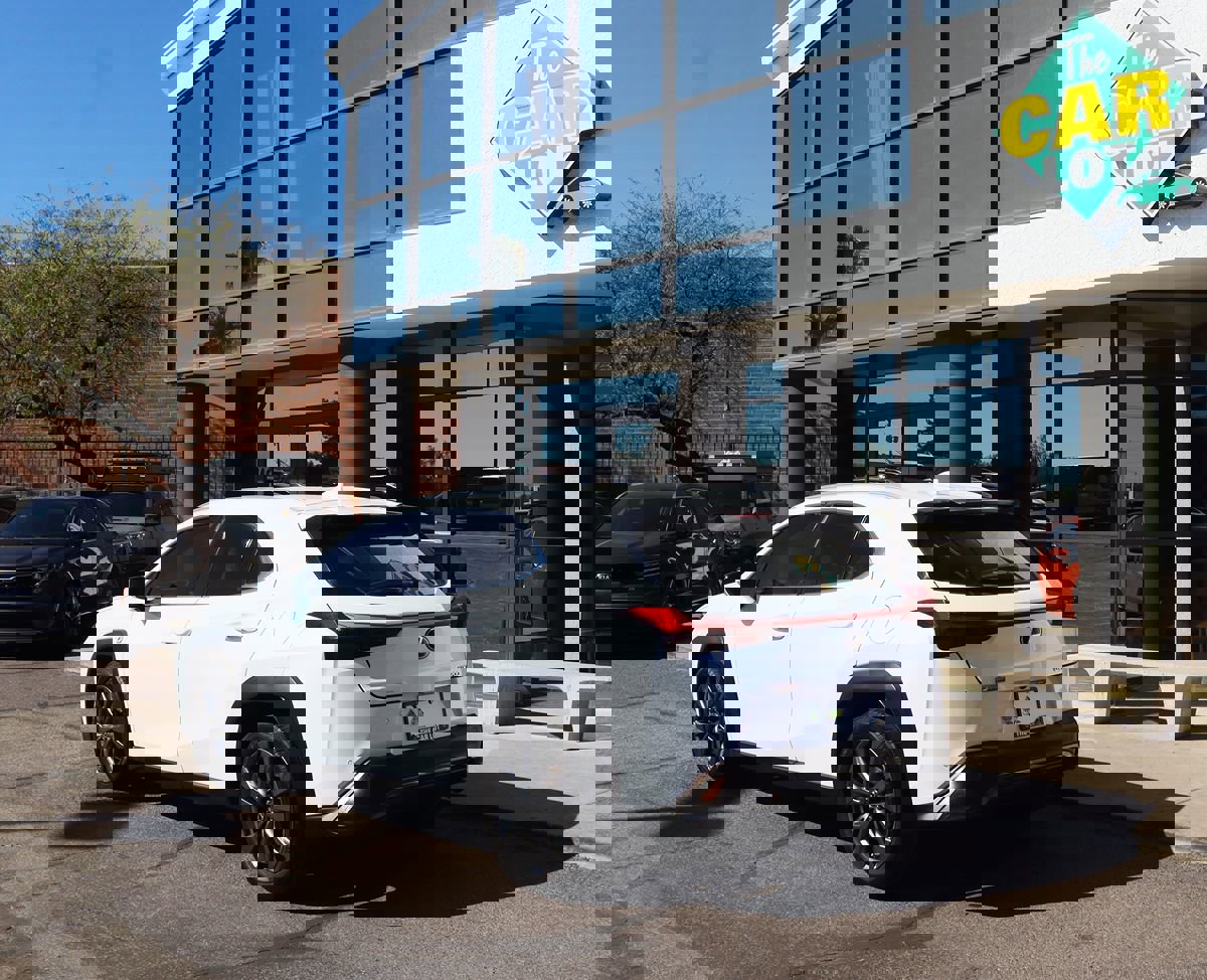 Used 2019 Lexus UX 200 F Sport w/ F Sport Premium Package image 9