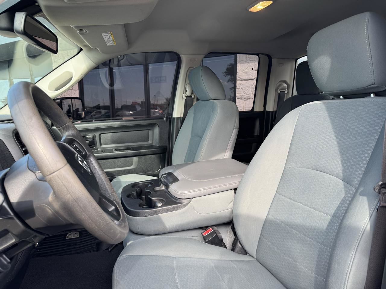 Used 2018 RAM 1500 ST AWD/4WD image 2