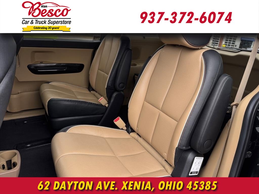 Used 2017 Kia Sedona SX image 8