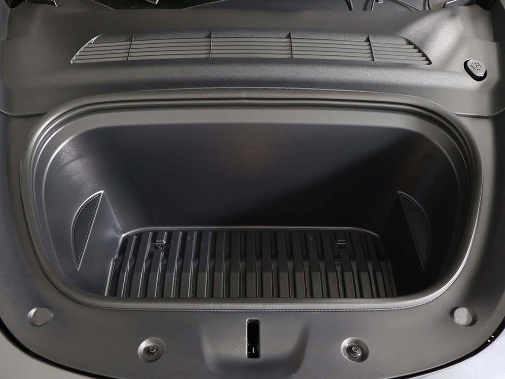 Used 2024 Tesla Model Y Long Range image 24