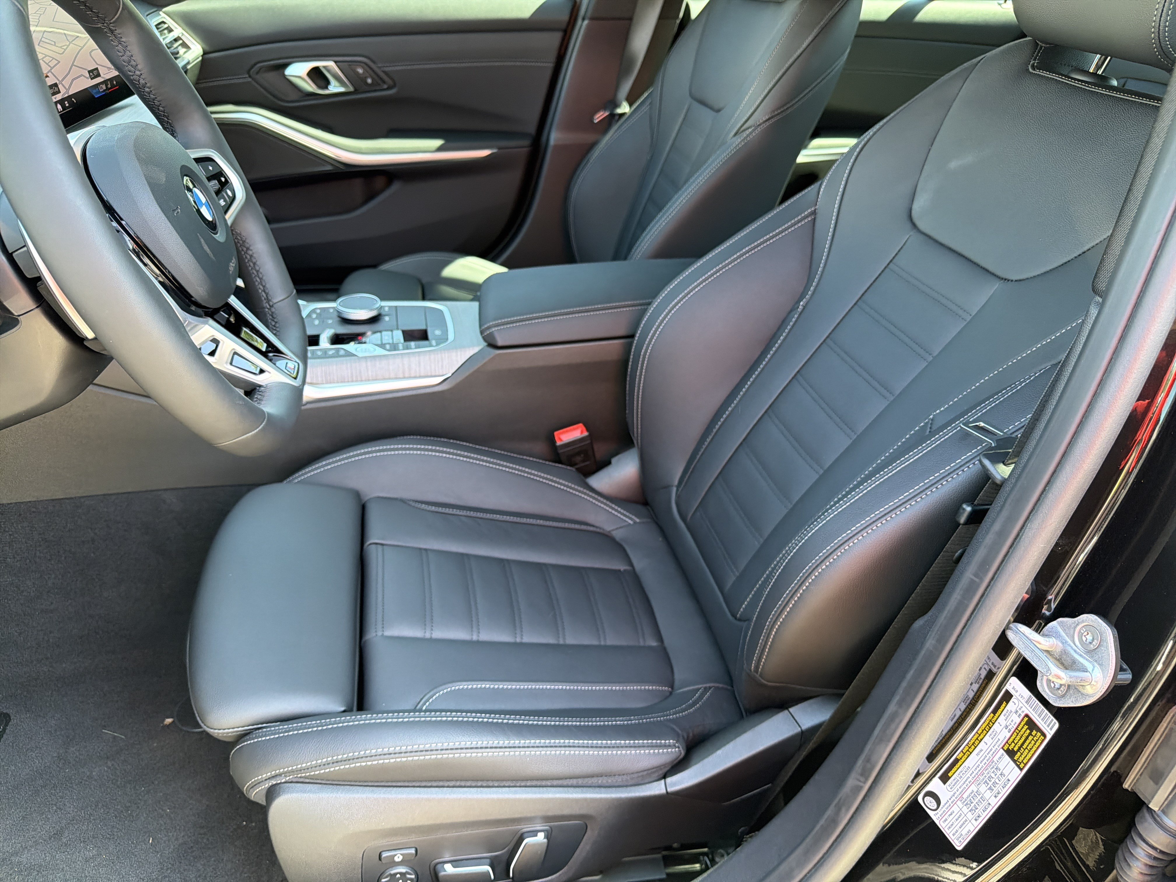 New 2026 BMW 330i Sedan w/ M Sport Package RWD image 17