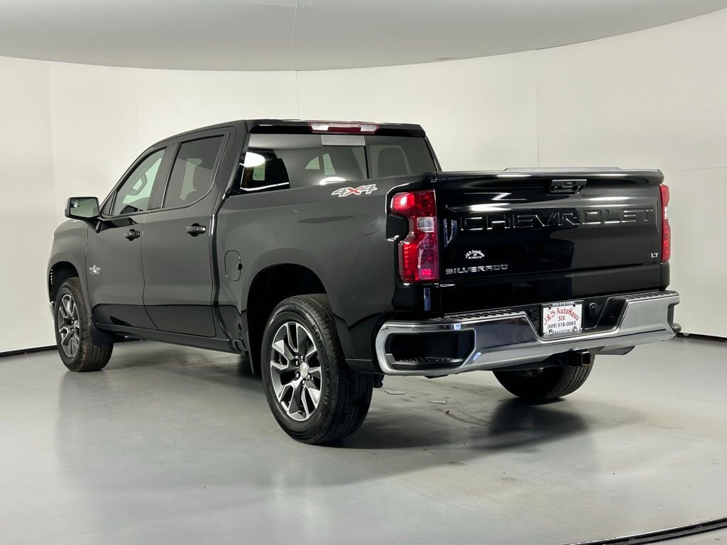 Used 2024 Chevrolet Silverado 1500 LT w/ Leather Package image 5