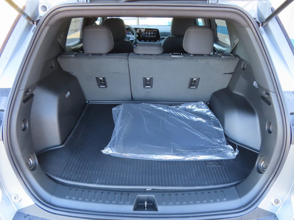 New 2026 Chevrolet Equinox LT w/ LPO, Floor Liner Package image 18