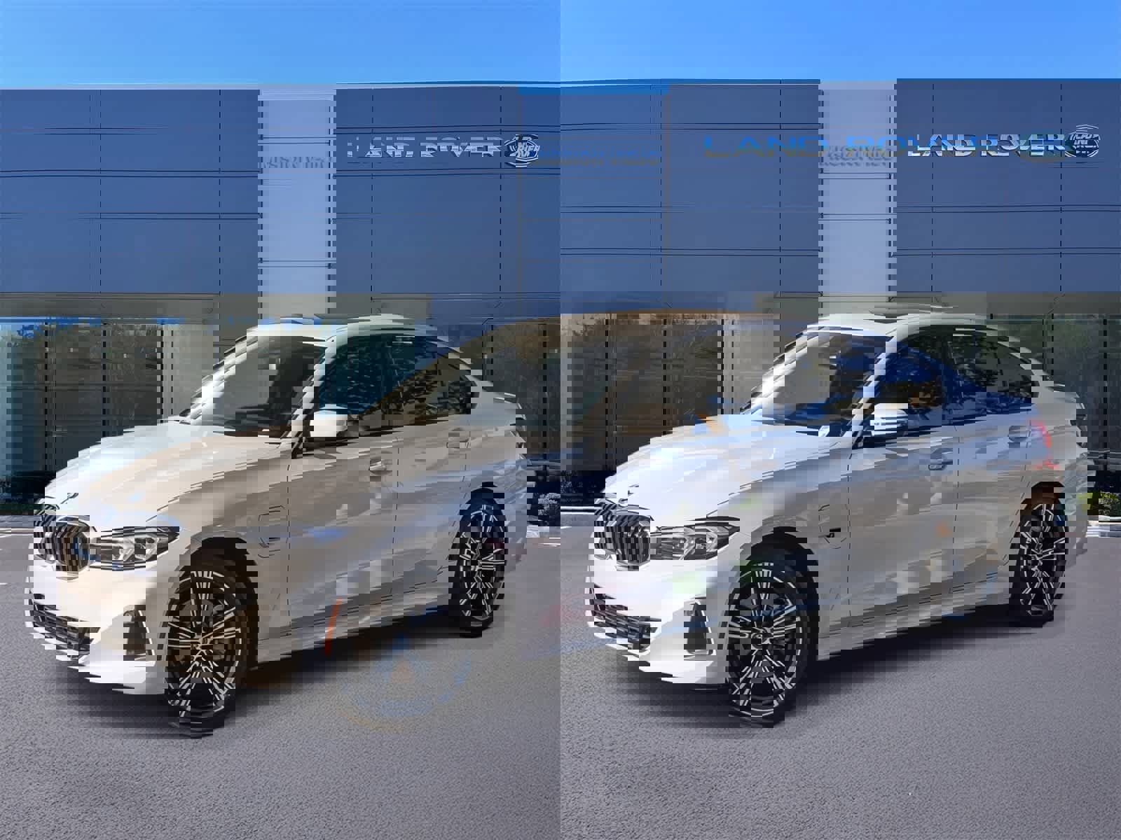 Used 2023 BMW 330e w/ Premium Package image 1