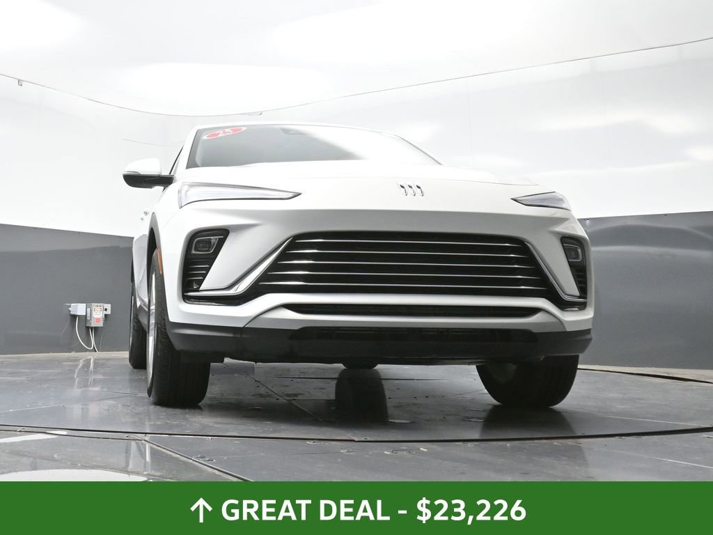 Used 2025 Buick Envista Preferred image 52