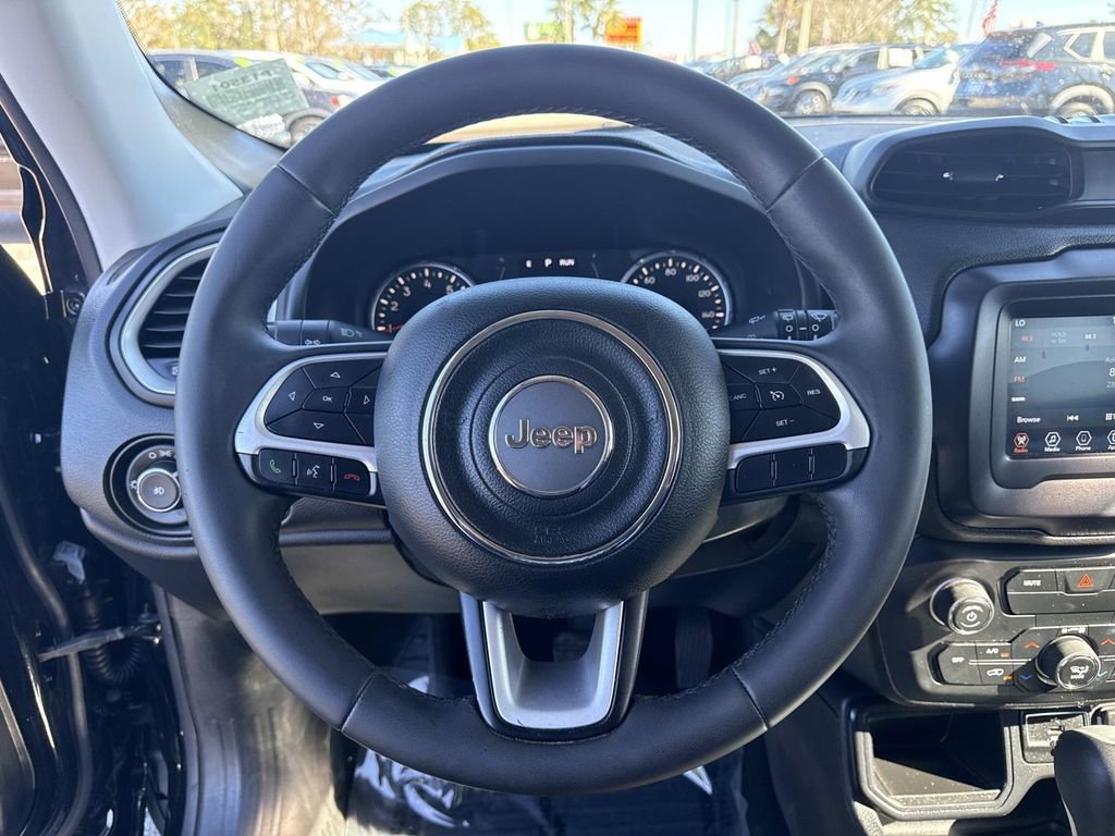 Used 2018 Jeep Renegade Latitude w/ Popular Equipment Group image 29