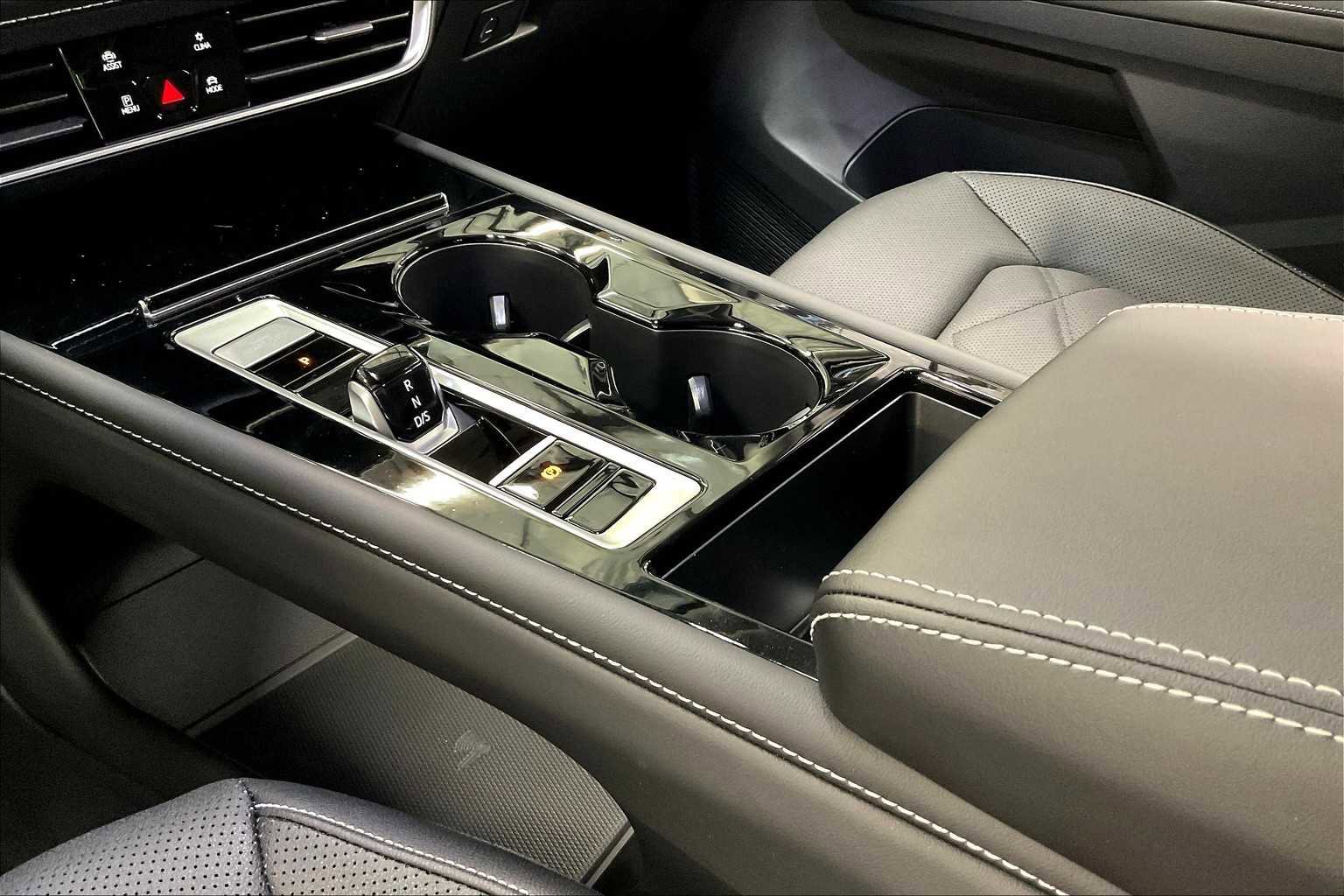 New 2025 Volkswagen Atlas SE image 10