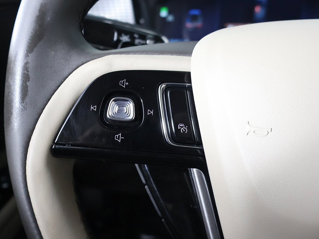 Used 2023 Lincoln Corsair AWD w/ Towing Package image 38