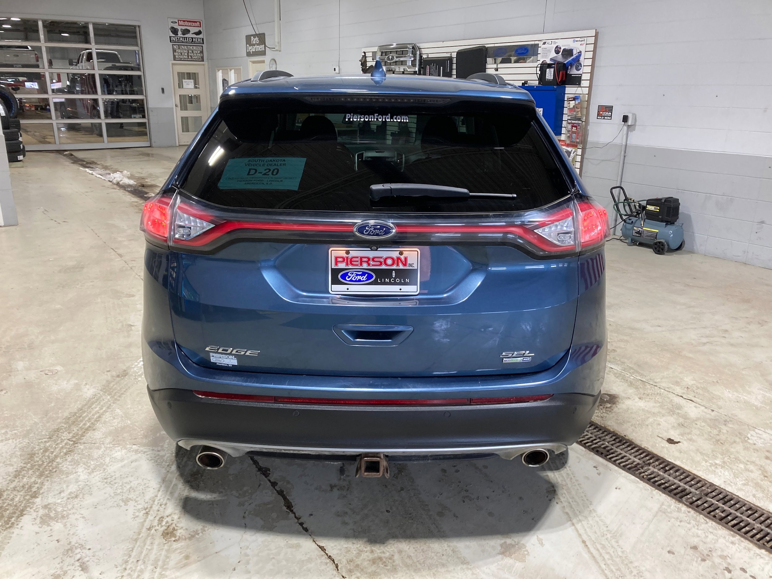 Used 2018 Ford Edge SEL w/ Class II Trailer Tow Package AWD/4WD image 12