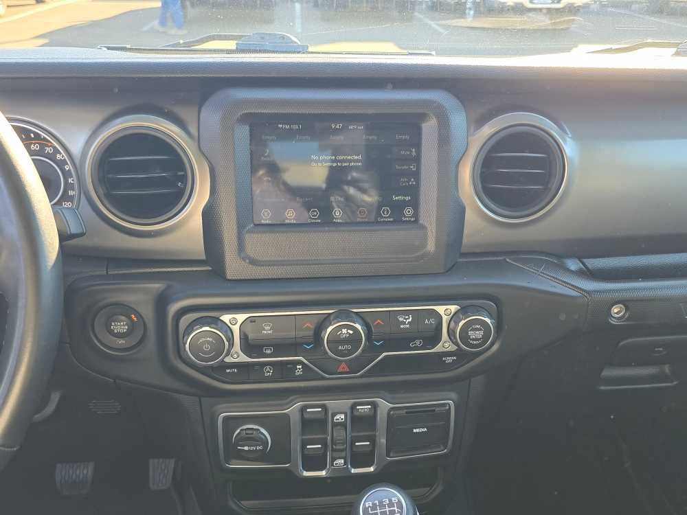 Used 2018 Jeep Wrangler Unlimited Sport w/ Technology Group image 12