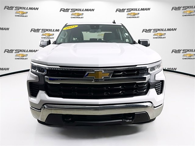 Used 2025 Chevrolet Silverado 1500 LT image 2