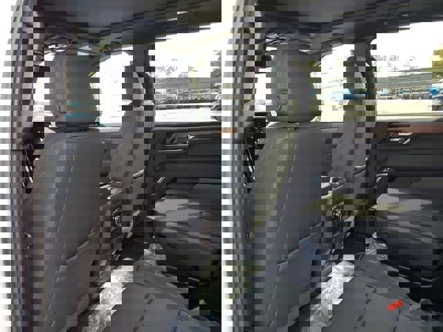 New 2026 GMC Yukon XL Denali w/ Sun & Power Step Package AWD/4WD image 10