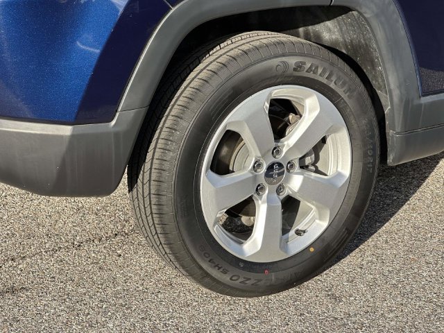 Used 2019 Jeep Compass Latitude w/ Popular Equipment Group AWD/4WD image 31