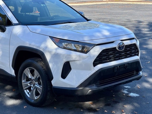 Used 2022 Toyota RAV4 LE image 14