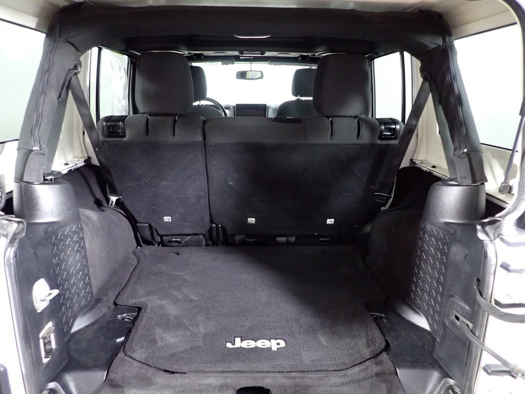Used 2015 Jeep Wrangler Unlimited Sport w/ Quick Order Package 24S AWD/4WD image 13