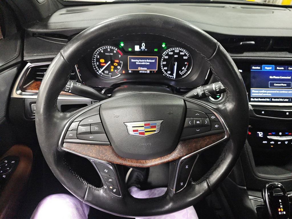 Used 2021 Cadillac XT5 Premium Luxury image 2