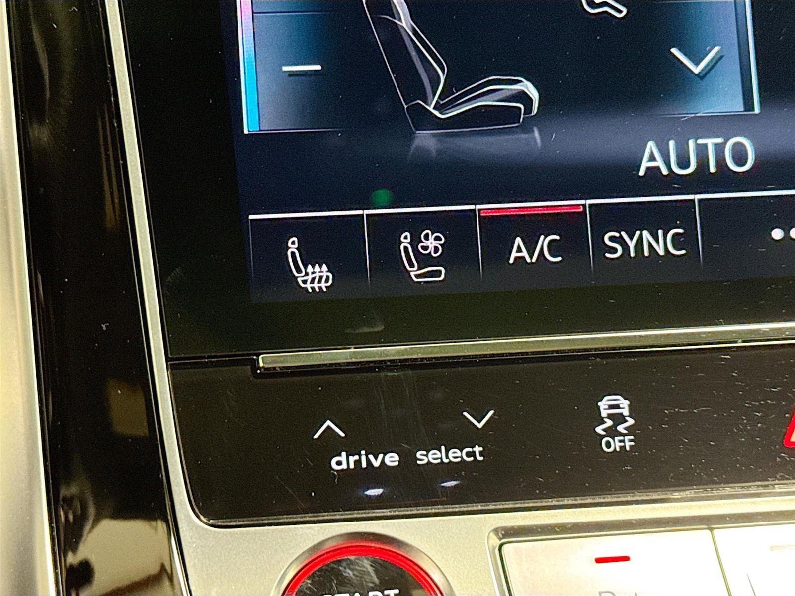 Used 2023 Audi SQ7 Prestige w/ Prestige Package image 21