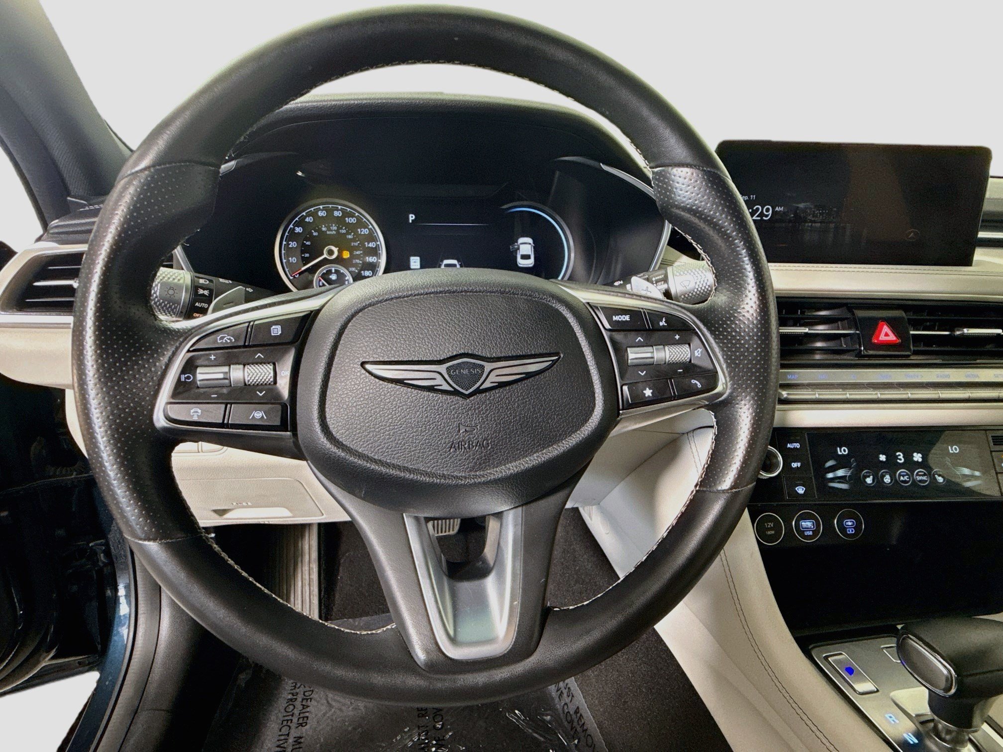 Used 2025 Genesis G70 2.5T AWD/4WD image 13