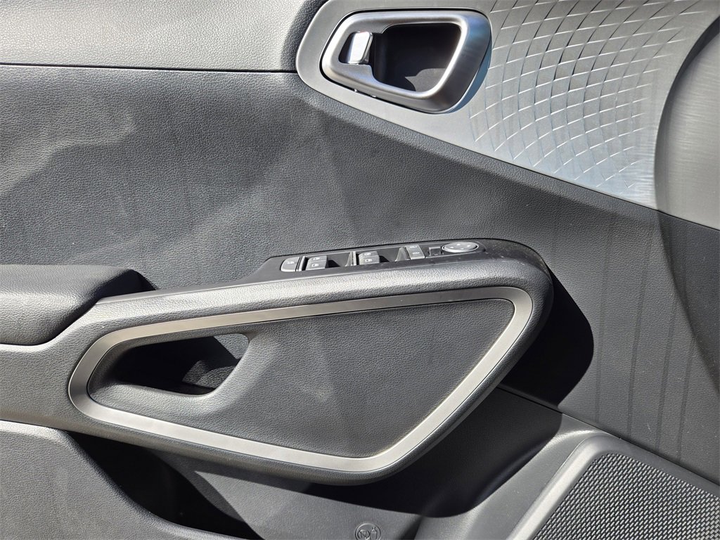 New 2025 Kia Soul S image 16