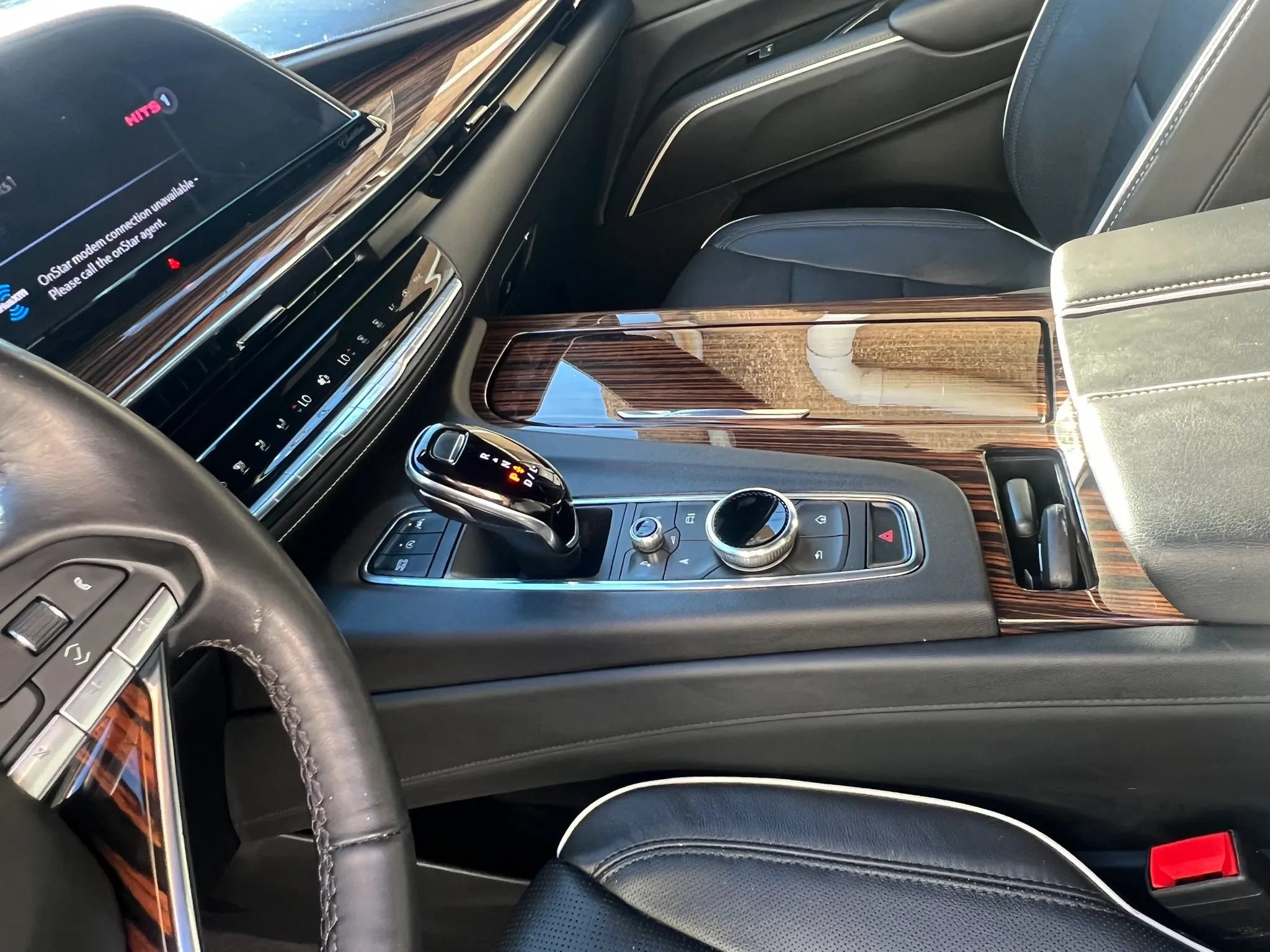 Used 2023 Cadillac Escalade ESV Premium Luxury AWD/4WD image 17