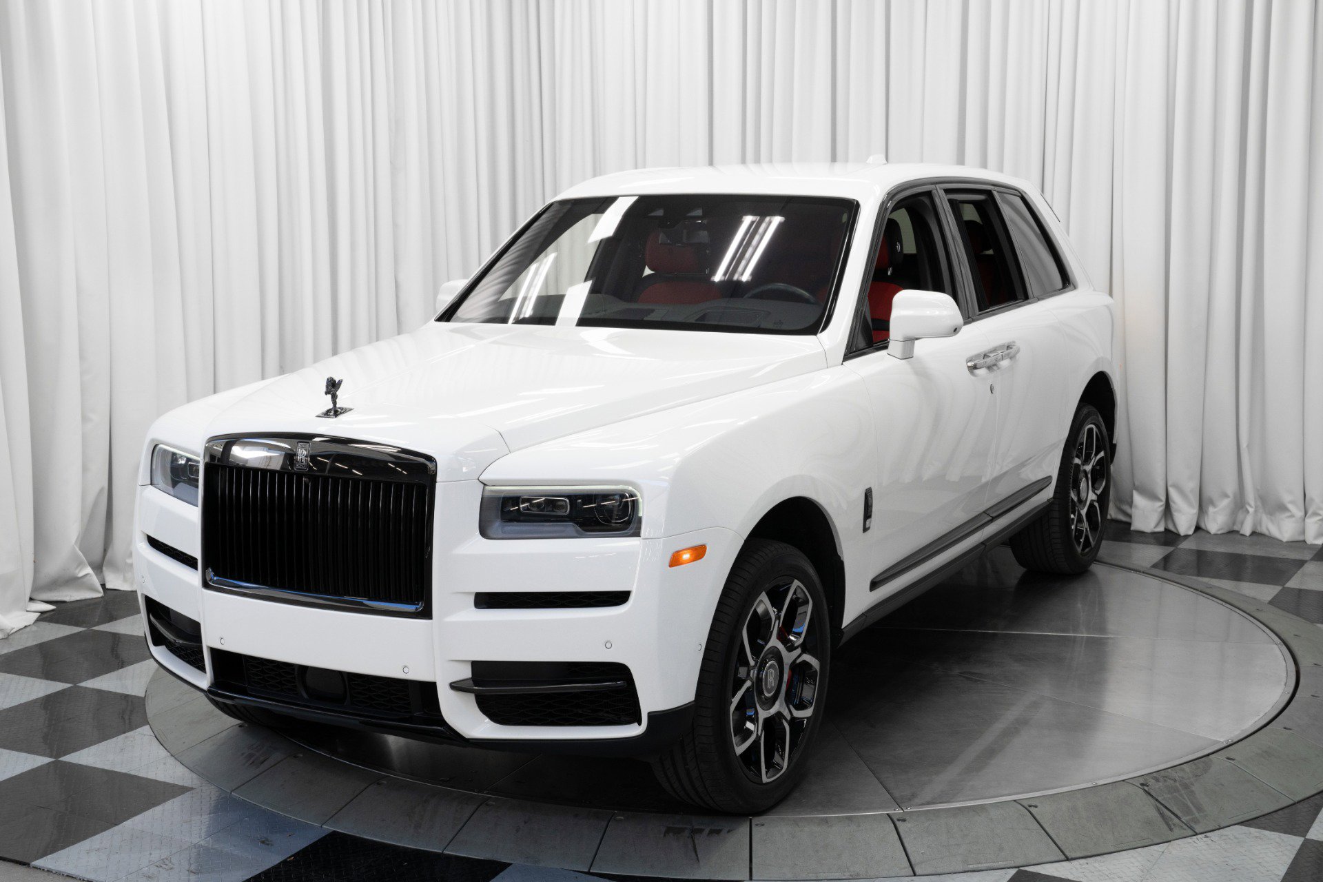 Used 2023 Rolls-Royce Cullinan Black Badge w/ Dark Exterior Package image 53
