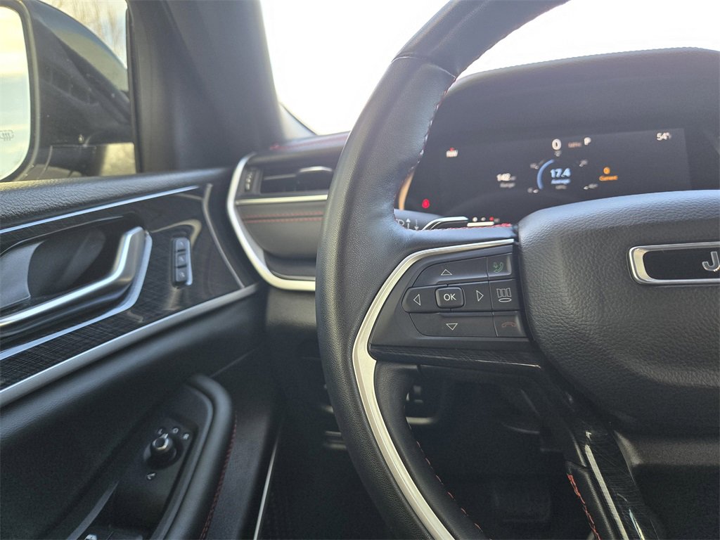 Used 2022 Jeep Grand Cherokee Trailhawk image 16