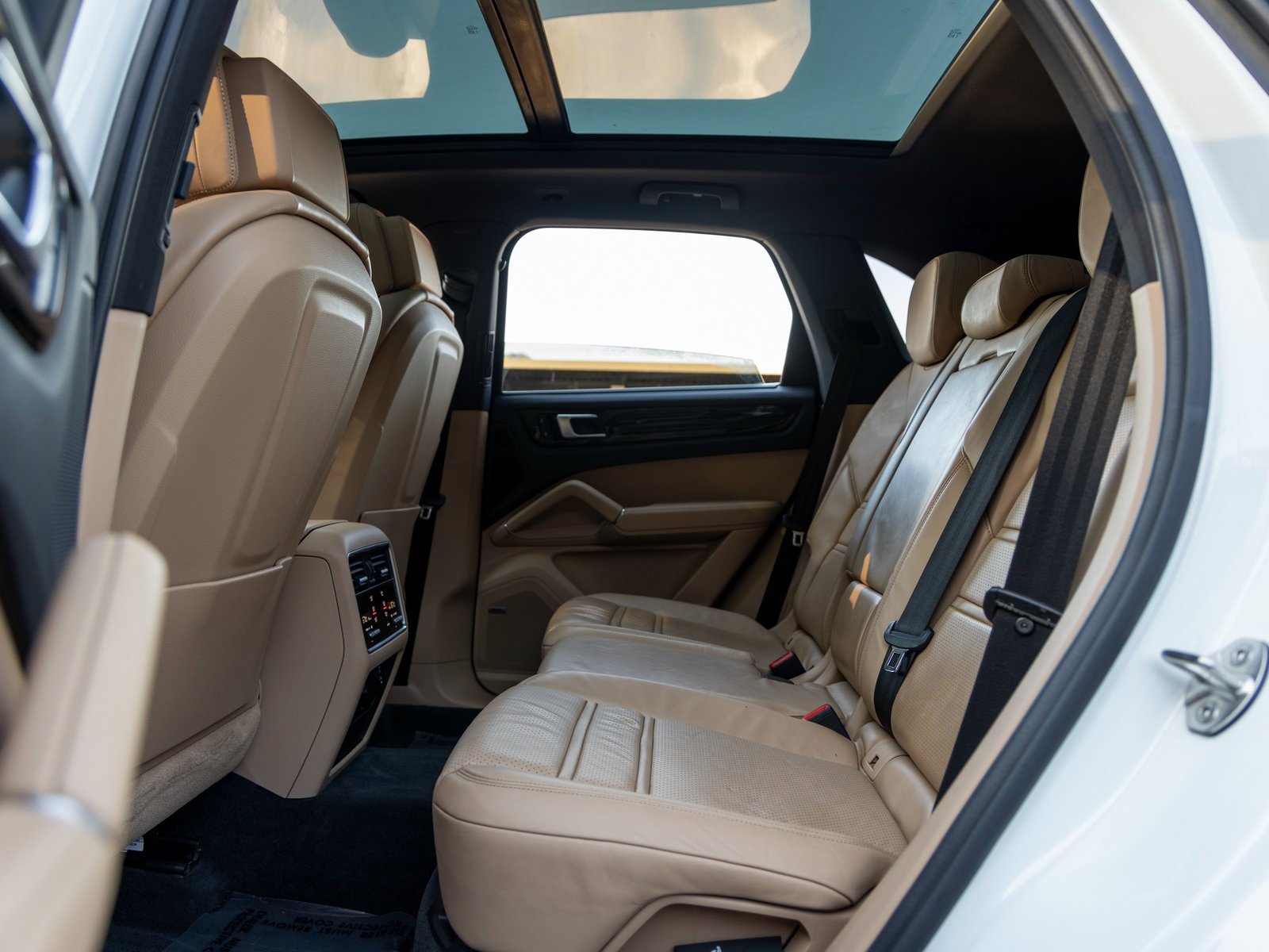 Certified 2023 Porsche Cayenne S image 41