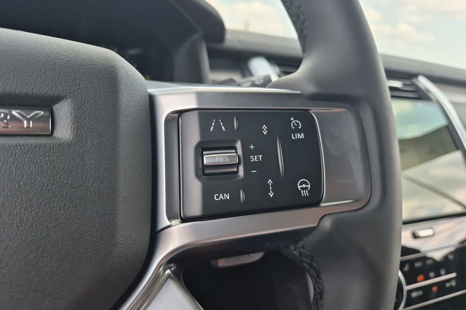 New 2026 Land Rover Discovery Dynamic SE AWD/4WD image 22