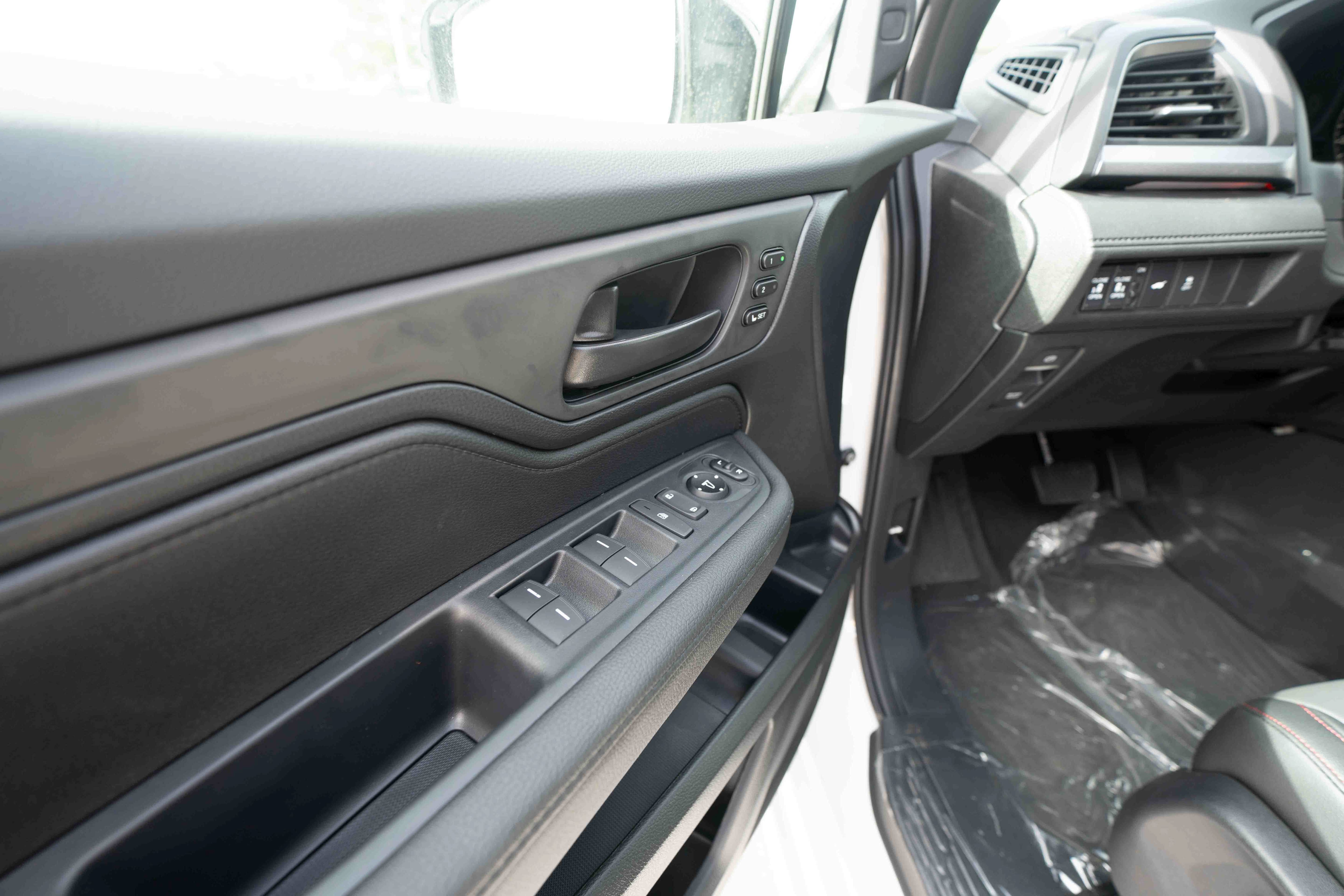 New 2026 Honda Odyssey Sport-L image 7