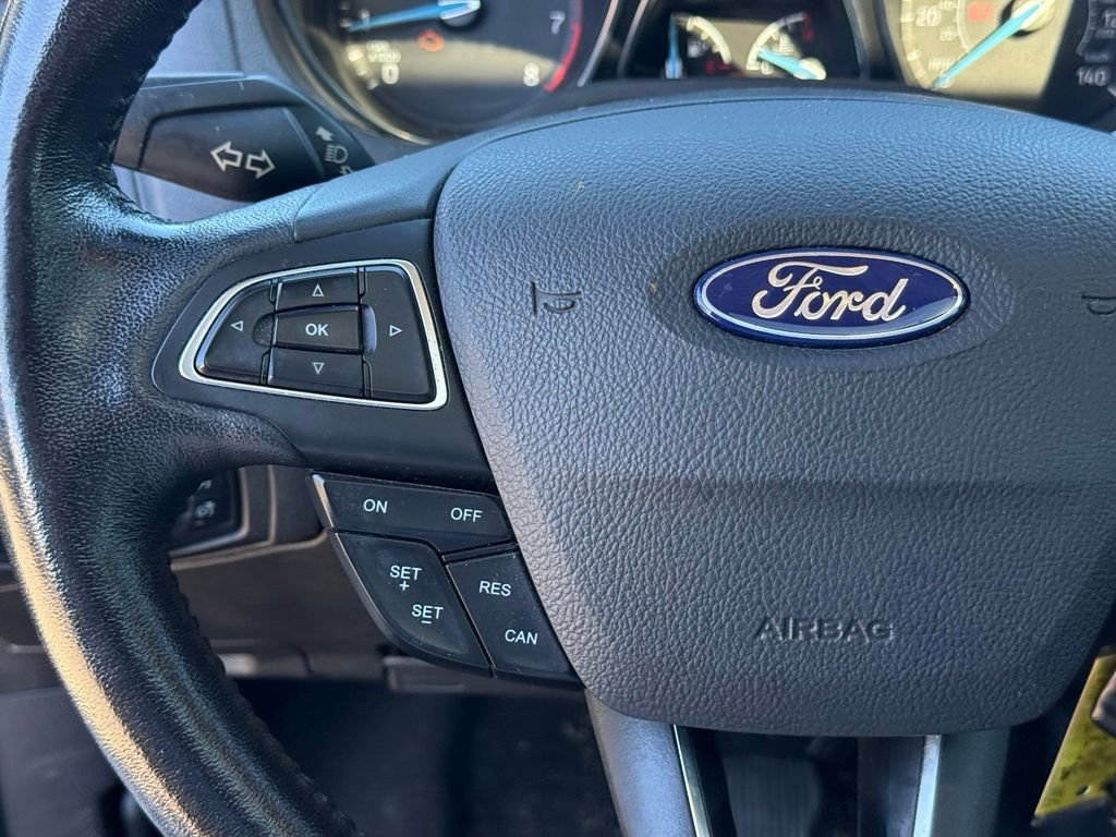 Used 2017 Ford Focus SEL w/ Cold Weather Package FWD image 15