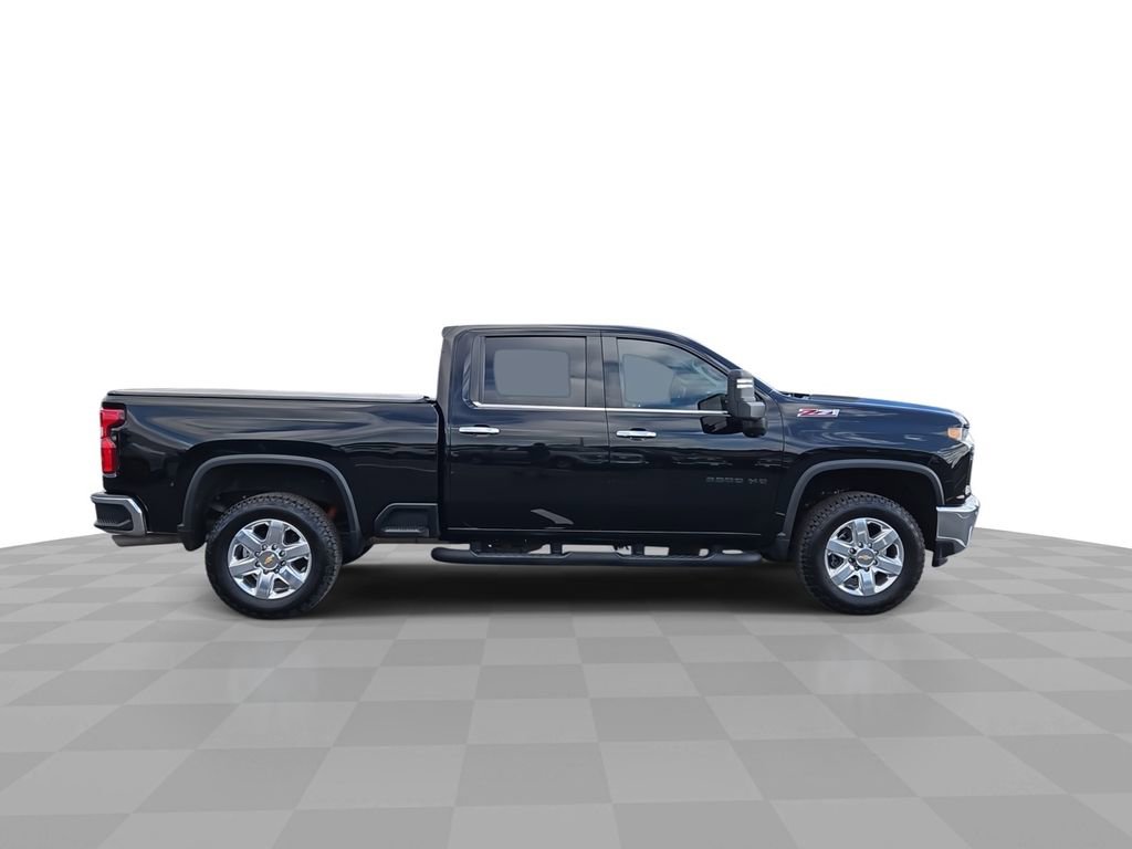 Used 2022 Chevrolet Silverado 3500 LTZ w/ LTZ Plus Package image 9