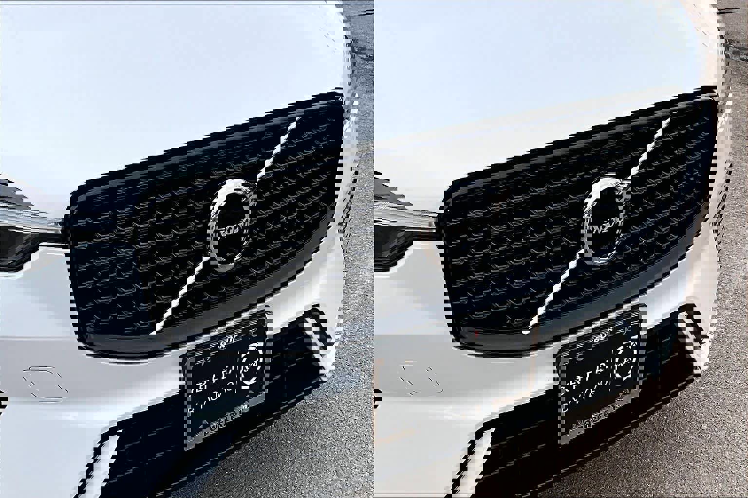 Certified 2023 Volvo XC60 B5 Plus w/ Climate Package image 30