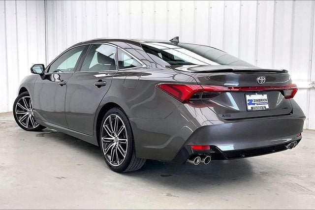 Used 2019 Toyota Avalon XSE w/ All Weather Liner Package FWD image 11