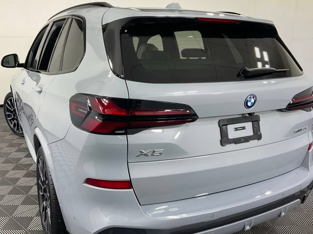 Used 2024 BMW X5 xDrive50e AWD/4WD image 31
