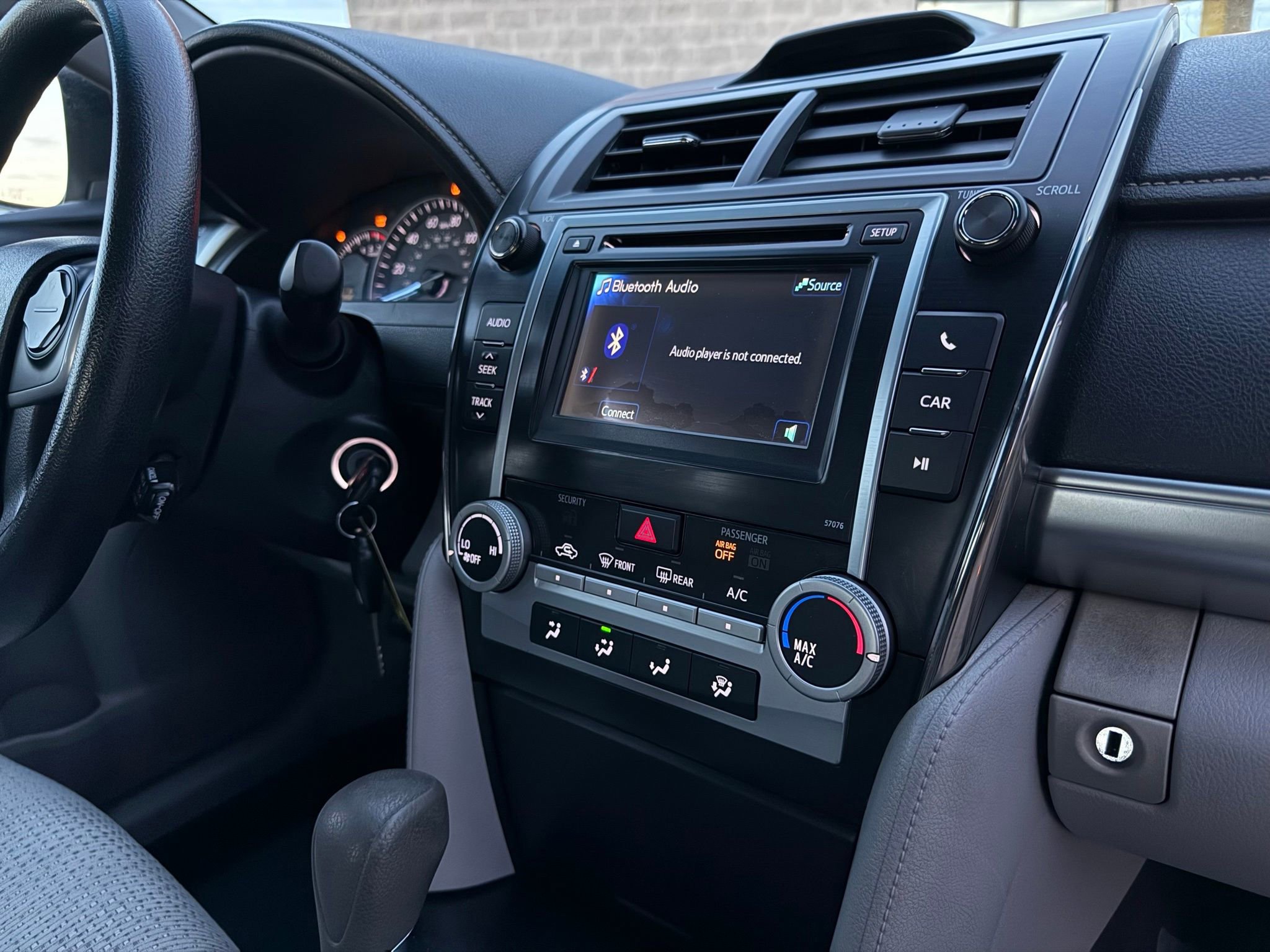 Used 2013 Toyota Camry image 17