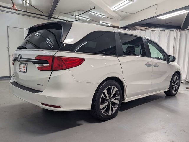 Used 2023 Honda Odyssey Touring image 3