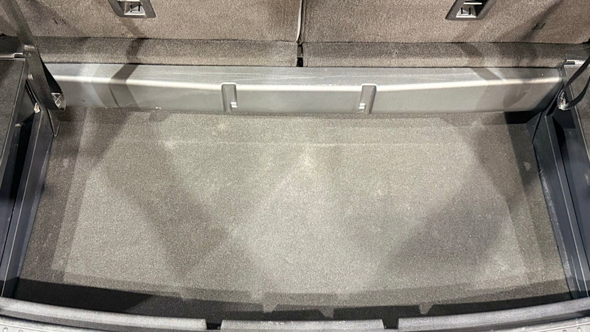 Used 2025 Ford Explorer Active w/ Active Comfort Package image 33