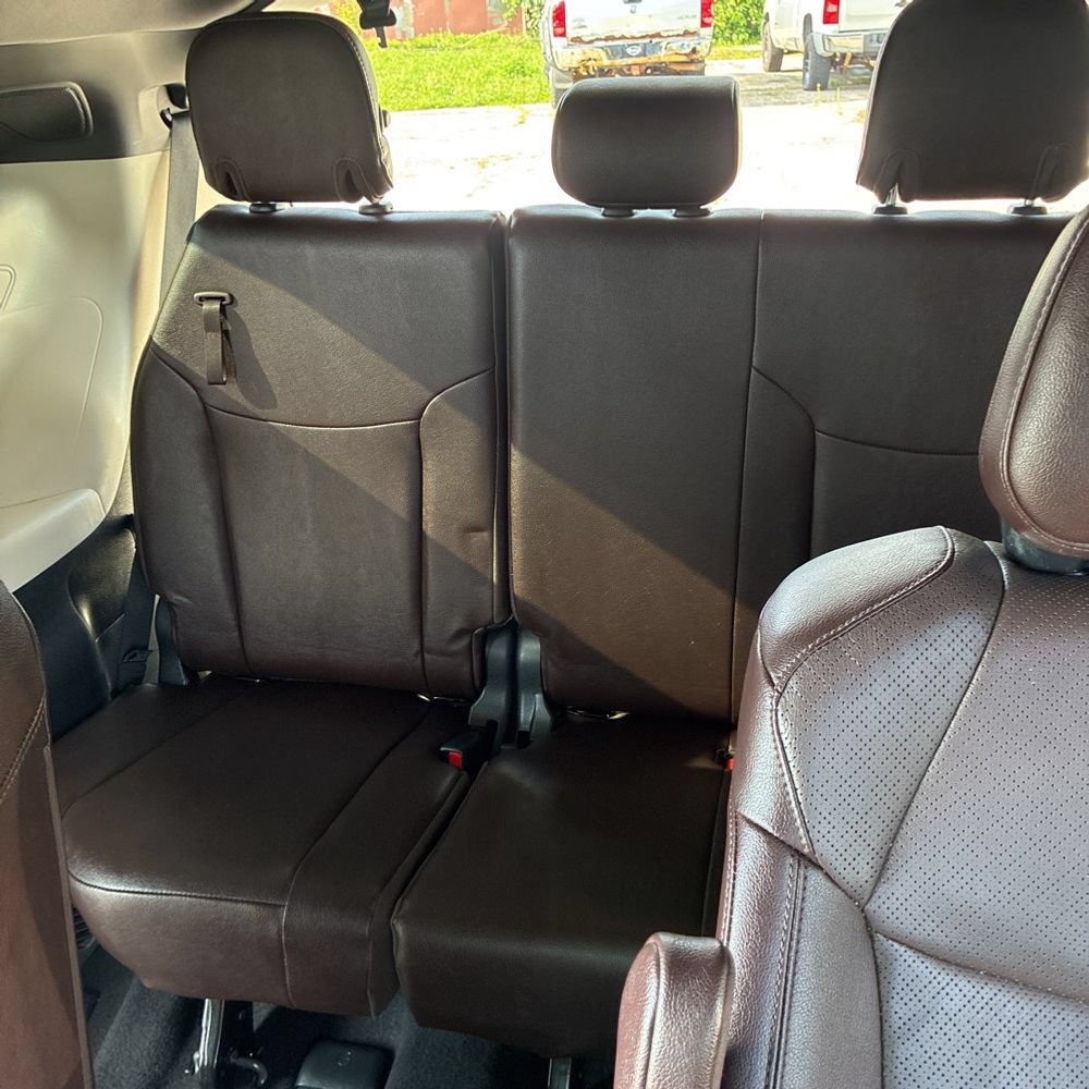Used 2024 Toyota Sienna Platinum AWD/4WD image 9