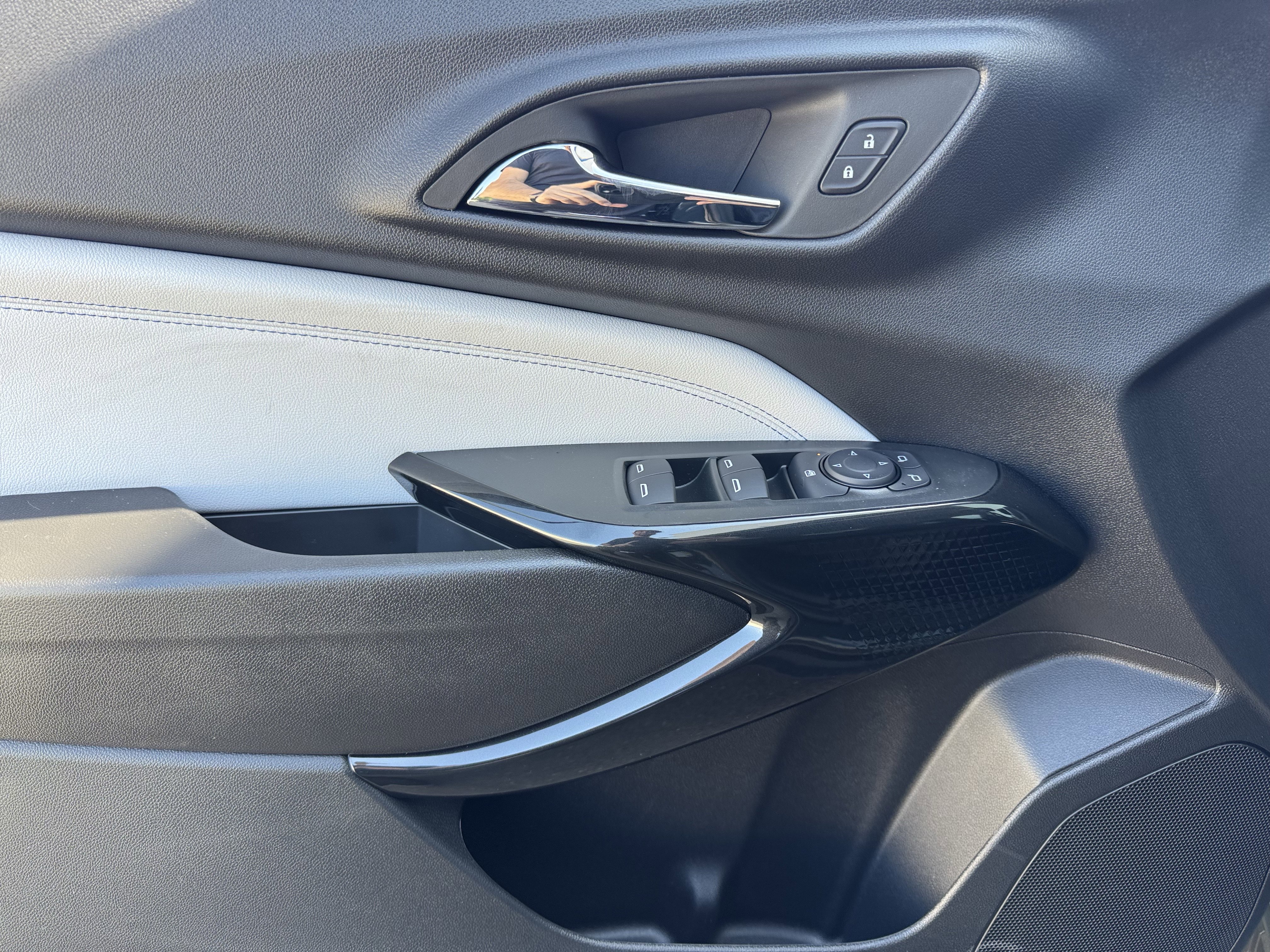 New 2026 Chevrolet Trax LT FWD image 11