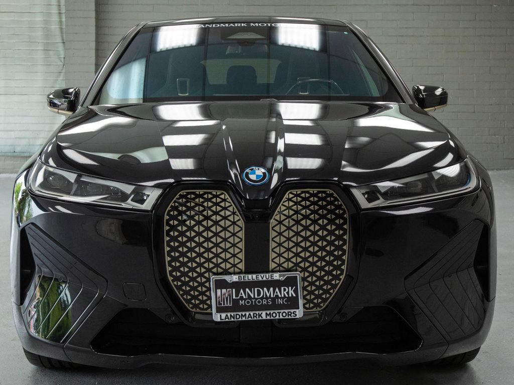 Used 2023 BMW iX xDrive50 w/ Premium Package AWD/4WD image 5