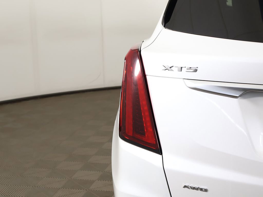 Used 2023 Cadillac XT5 Premium Luxury AWD/4WD image 19